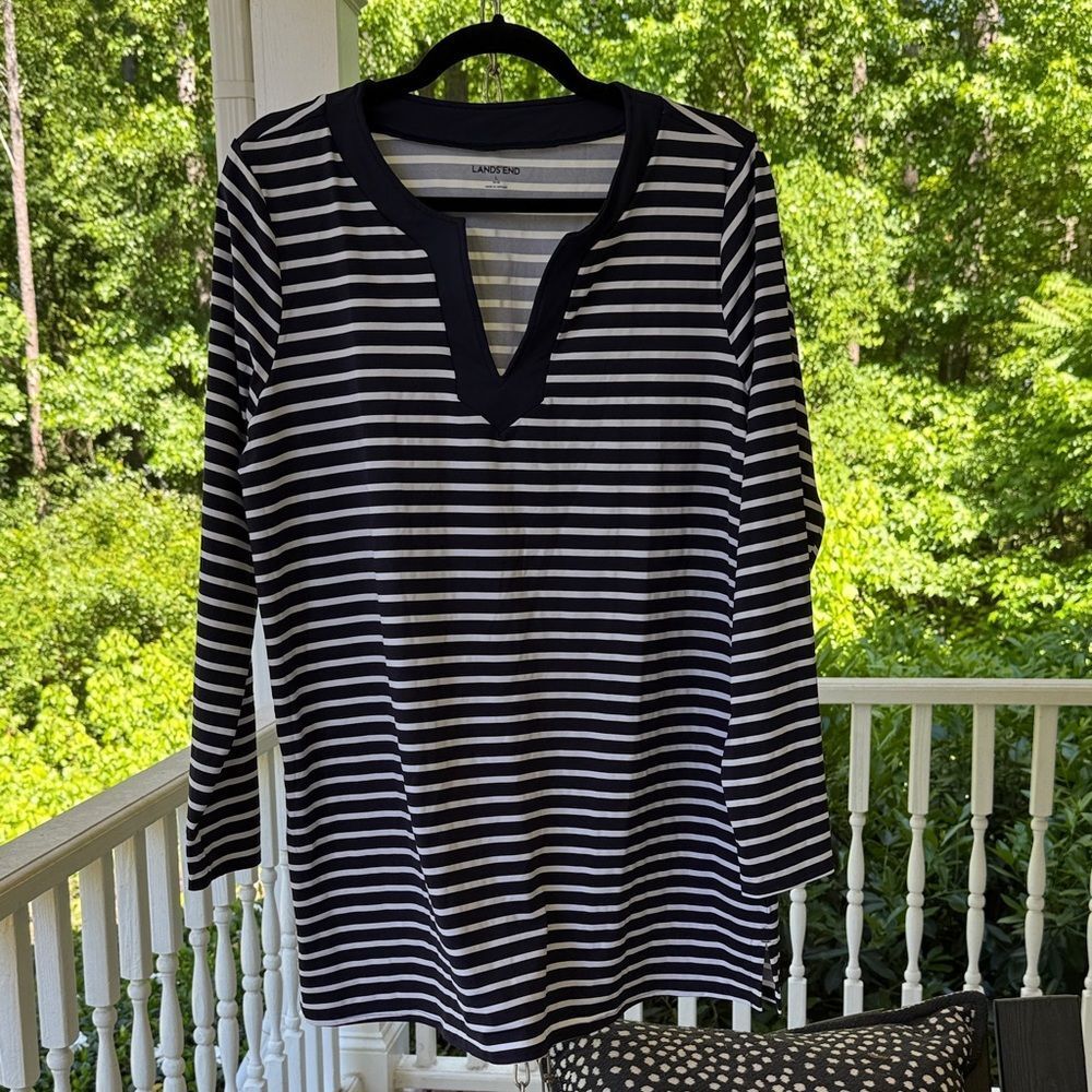 Lands' End Navy and White Striped Long-Sleeve V-Notch Top - L - Great Condition